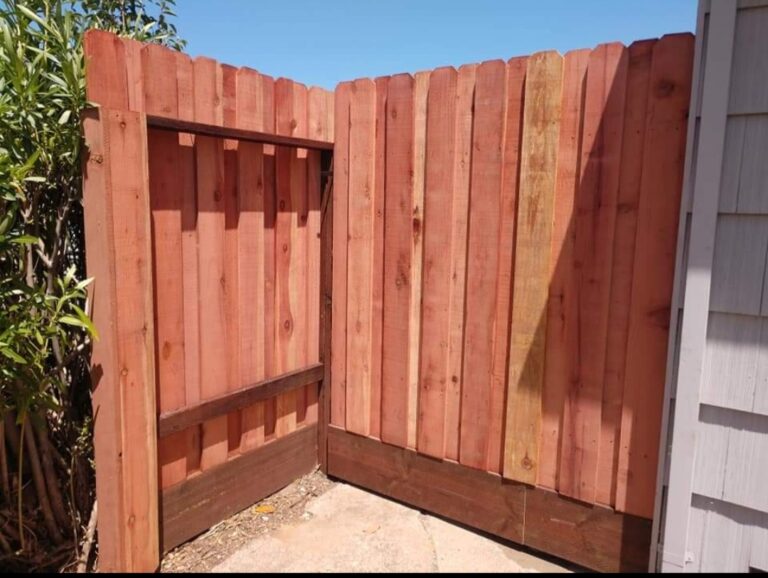 7' privacy redwood fence